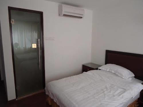 Aditya Hotel Куала Лумпур Екстериор снимка